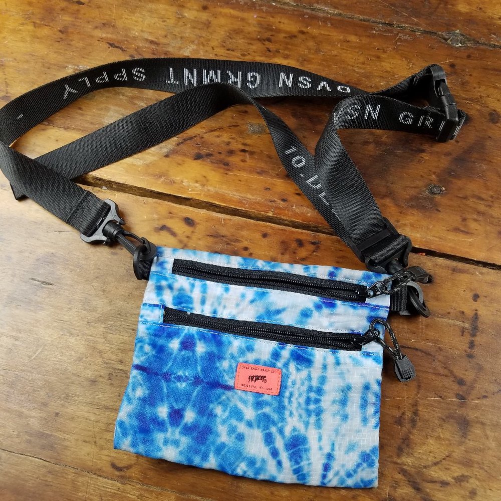 10.Deep Division Side Bag Tie Dye
